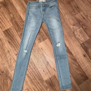 Abercrombie & Fitch Super Skinny Jeans